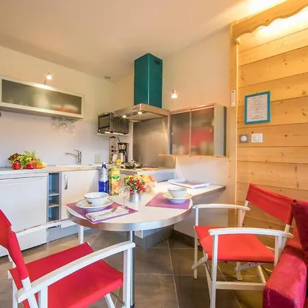 Sainte-foy-l'argentiere Sleeps 2 Pool